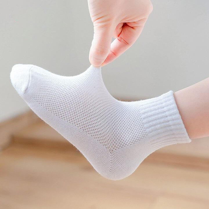 Vớ trắng trẻ em từ 0-8 tuổi cổ cao - ST06